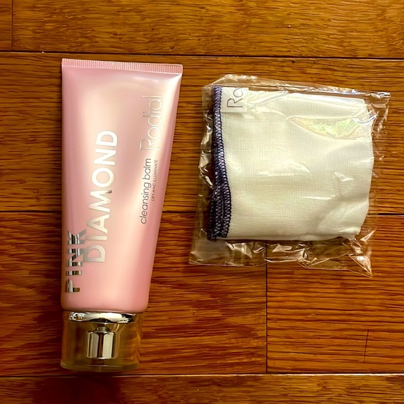 Anti- Aging Cleansing Balm - Picture 2 of 3